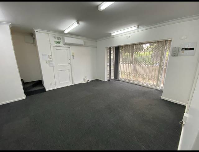 100M² OFFICE TO LET IN WOODSTOCK